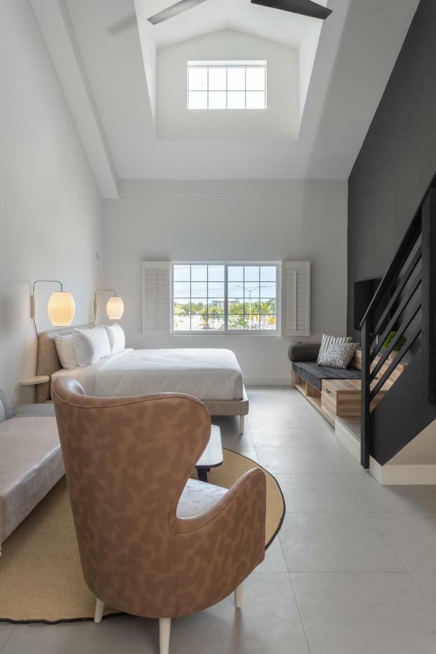 The Locale Hotel Grand Cayman George Town Luaran gambar